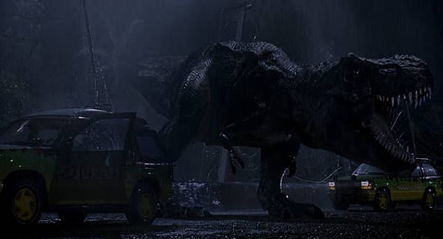 12. Rexy yağmur sonrası adeta gerçek bir dinozora dönüşmüştü.