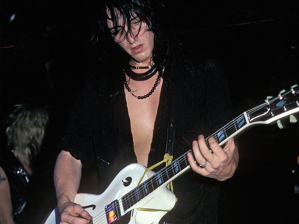 Izzy Stradlin