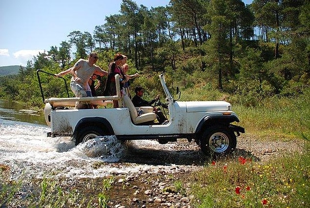 6. Jeep Safari