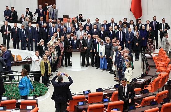 Meclis Ekim Ayına Kadar Tatile Girdi, Zammı Kapan Vekiller Hacca Gitti