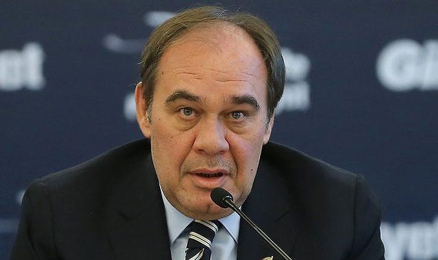 Yıldırım Demirören'in özel hayatı ile ilgili de çeşitli iddialar ortaya atan Sedat Peker, isim vermeden Kanal D Ana Haber Bülteni'ni sunarken işine son verilen Buket Aydın'ın, Yıldırım Demirören'in sevgilisi olduğunu ve Demirören'i Emir Sarıgül ile aldattığı için işine son verildiğini iddia etmişti.