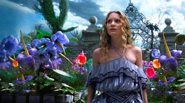 8. Alis Harikalar Diyarında-Alice in Wonderland (2010)