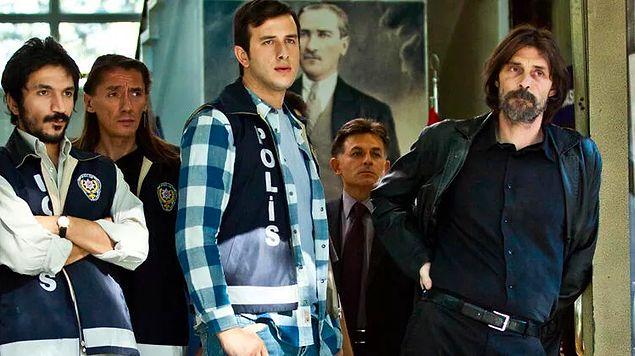 Behzat Ç.'yi bize sevdiren ünlü oyuncu Erdal Beşikçioğlu geçtiğimiz aylarda dizinin üçüncü sezonuyla yeniden BluTV'de yayınlanacağını ima etmişti.