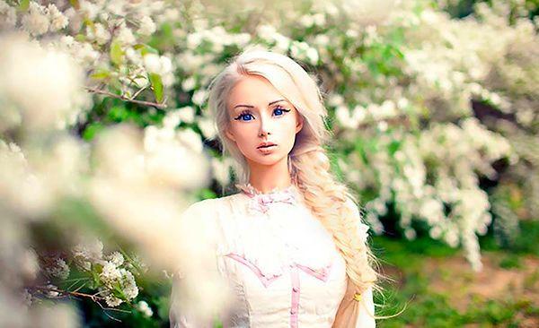 Valeria, hiçbir zaman ikonik sarışın Barbie gibi görünmek için yola çıkmadığını iddia ediyor.