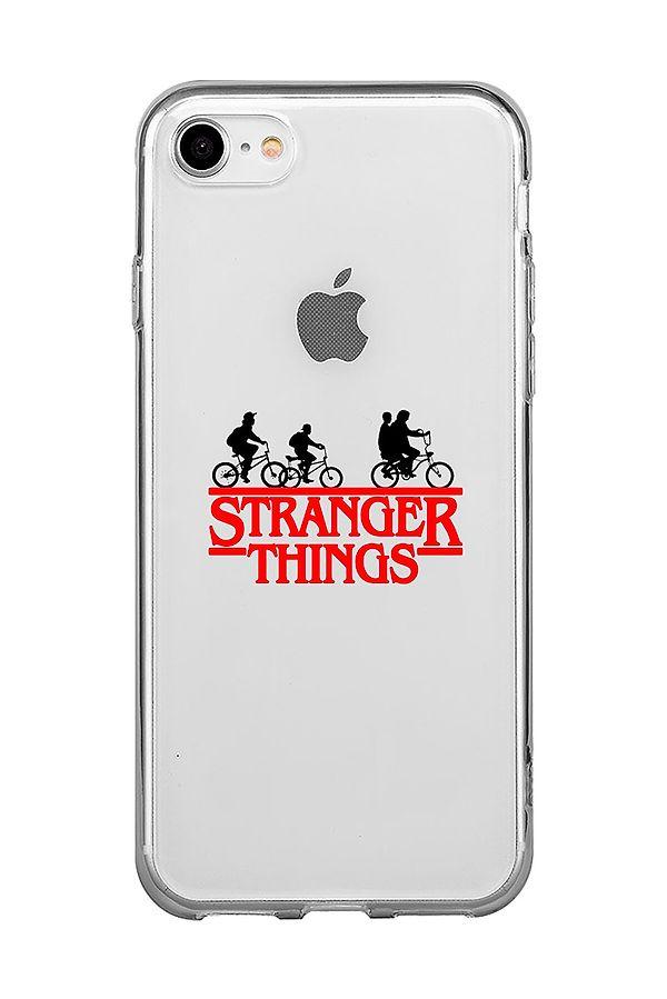 7. Telefonunun kabında hayranı olduğu dizi karakterlerini görmek isteyenler için Stranger Things tasarımlı şeffaf telefon kılıfı...