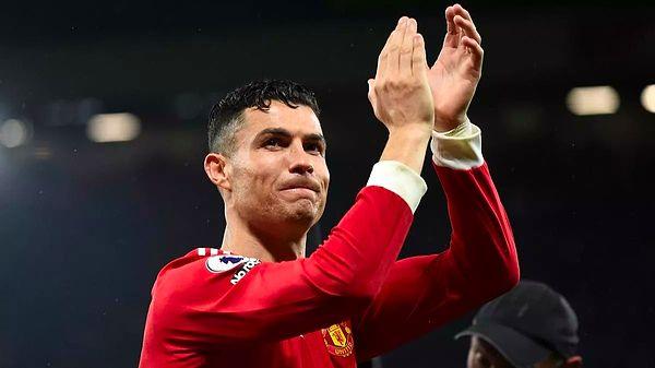 3. Cristiano Ronaldo, Manchester United'dan bir an önce ayrılmak istiyor. (Fabrizio Romano)