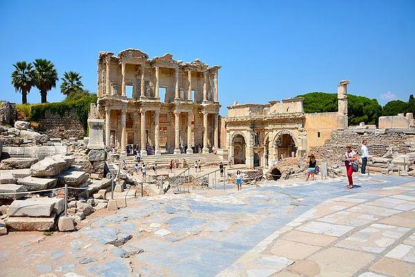 2. Efes Antik Kenti (İzmir)