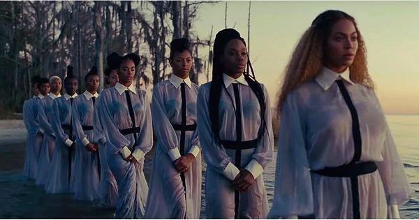 Ünlü şarkıcı Beyonce, Lemonade albümünde yer alan 'Love Drought' şarkısının klibinde bu trajik hikayeye atıfta bulundu.