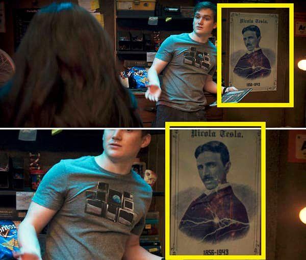11. 3. Bölümde Bruno'nun odasında asılı olan Nikola Tesla posterini görebilirsiniz.