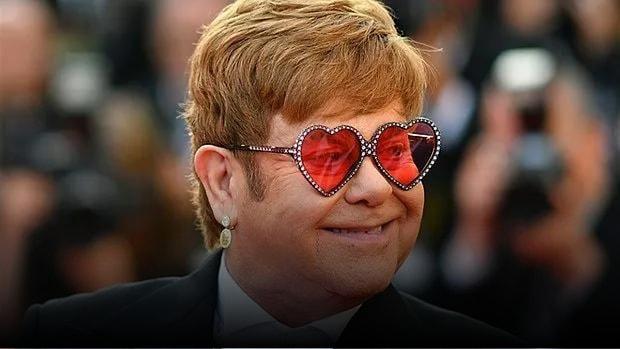 Müziğe Adadığı Tam 60 Yıl ile Her Nesli Kendine Hayran Bırakan Elton John’dan 17 Muhteşem Parça
