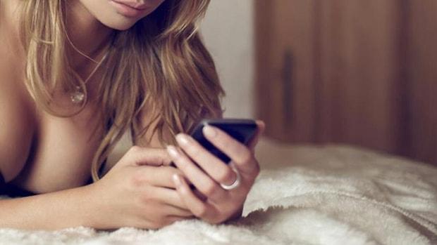 Sexting’de Heyecanı Artırmak İçin Denemen Gereken Şey Ne?