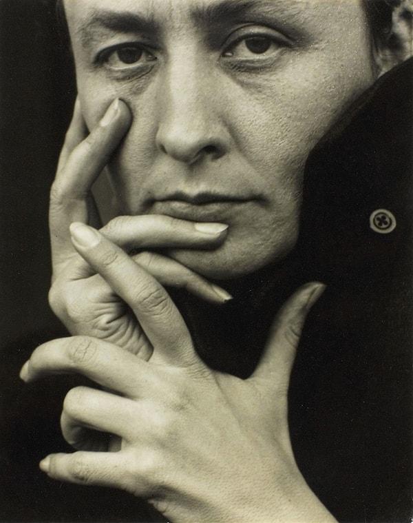 22. Georgia O'Keeffe (1887-1986)