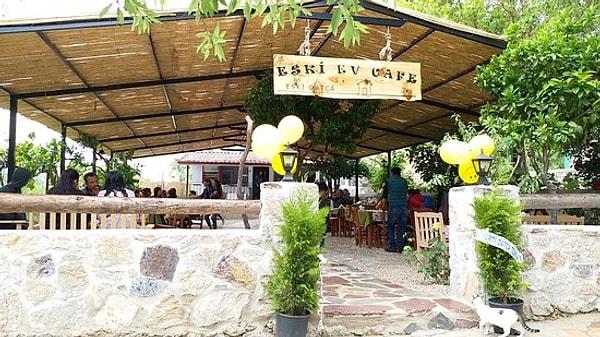 13. Eski Ev Cafe