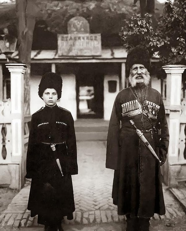 20. Rus İmparatorluğu, Staroderevyankovskaya köyünde dede (90 yaşında) ve torunu - 1910: