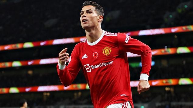 Manchester United forması giyen Ronaldo'nun bu yaz yeni bir takım arayışında olduğunu biliyoruz.
