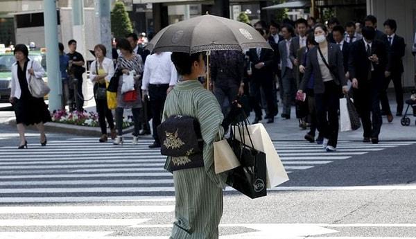 Japonya'da Kabine'nin hizmet sektöründe insanlarla birebir temas kuran çalışanlarla yaptığı anket sonuçlarına dayanan Ekonomik Gözlemciler Anketi sonuçları açıklanacak.