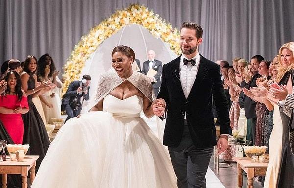 2017 yılında Reddit’in kurucu ortaklarından olan Alexis Ohanian ile evlendi.