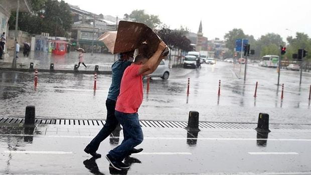 AFAD, İstanbul'u Uyardı: 'Sel, Yıldırım, Dolu, Hortum'