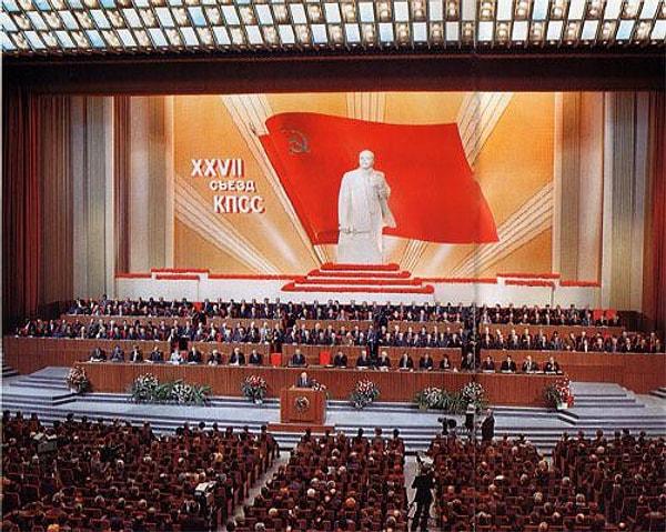 12. 27. Sovyet Komünist Partisi Kongresi - 4 Mart 1986: