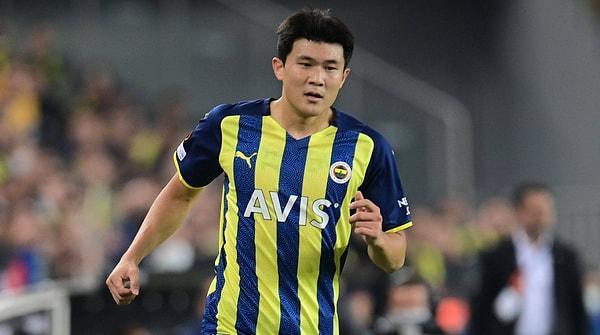 2021-2022 sezonunda Fenerbahçe formasıyla yeşil sahalarda mücadele eden Min-jae Kim oylamada %20.80 oy alarak en iyi ikinci futbolcu seçildi.