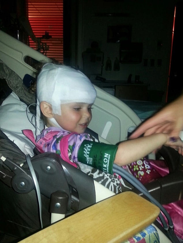 Olivia bini aşkın hastane ziyaret etti ve çeşitli operasyonlar geçirdi. Daha sonra korkunç anne, kızının nöbetler geçirdiğini iddia etti.