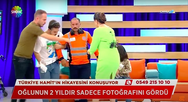 Oğlunun fotoğrafını ilk kez gören baba Hamit, kendisine yöneltilen 'Sana benziyor mu? İlk kez mi görüyorsun?' sorularının ardından dayanamayıp fenalık geçirdi.