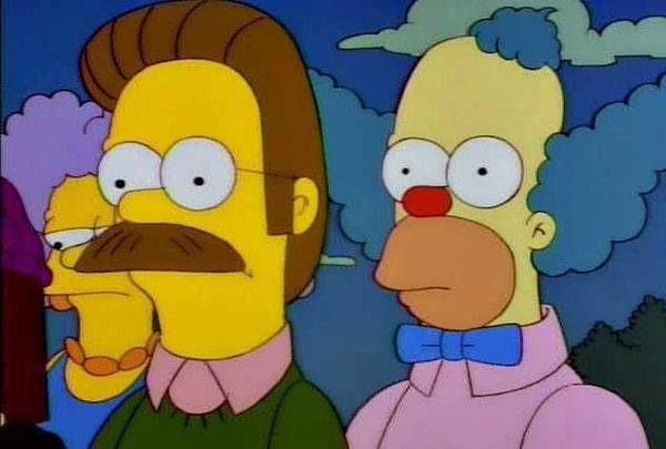 12. Animasyon ekibi ikisinin aynı karakter olması fikrini reddetmesine rağmen Homer'ı bilerek Krusty karakterine benzetmişlerdir.