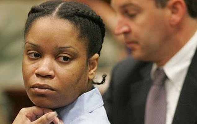 China Arnold, erkek arkadaşı Terrell Talley ve 28 günlük bebekleri Paris Talley, Dayton Ohio'da bir konut kompleksinde yaşıyordu.