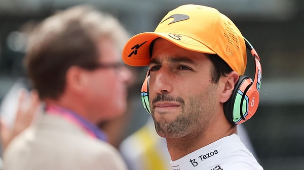 8 kez Formula 1 yarışı kazanan Ricciardo, McLaren ile bir senelik daha anlaşması olmasına rağmen takımdan ayrılma konusunda anlaşmaya vardı.
