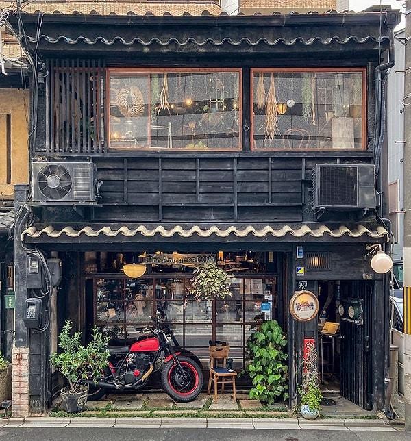 8. Kyoto'da harika bir antika dükkanı