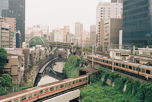 24. Vee son olarak üç treni birden izleyebileceğiniz Akihibara İstasyonu!