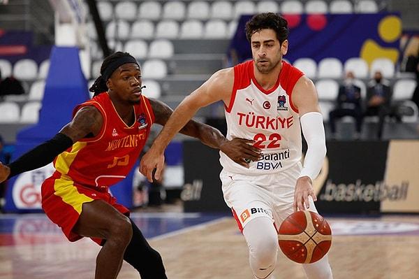 A Milli Basketbol Takımımız, Avrupa Basketbol Şampiyonası’ndaki ilk maçında Karadağ karşısında sahne aldı.