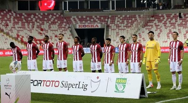 Geçtiğimiz sezon Süper Lig'i 54 puan ile 10. sırada tamamlayan Sivasspor, Slavia Prag ile yapacağı maç ile Avrupa kupalarındaki 23. maçına çıkacak.