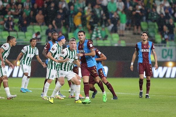 Macar ekibi, 16. dakikada Eldar Civic'in kırmızı kart görmesiyle maçın büyük bir bölümünü 10 kişi oynadığı maçı Tokmac Nguen (2) ve Adama Traore'nin attığı gollerle 3-2 kazandı.
