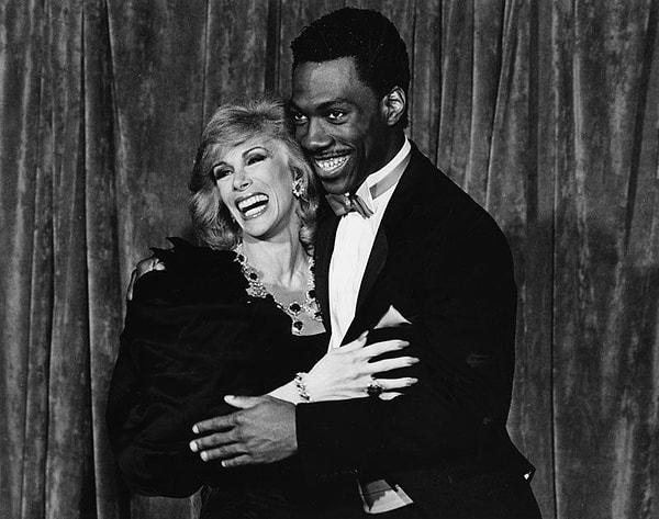 12. Ve son olarak, 1983'te Eddie Murphy ve Joan Rivers, törene ev sahipliği yapmak için bir araya geldi.