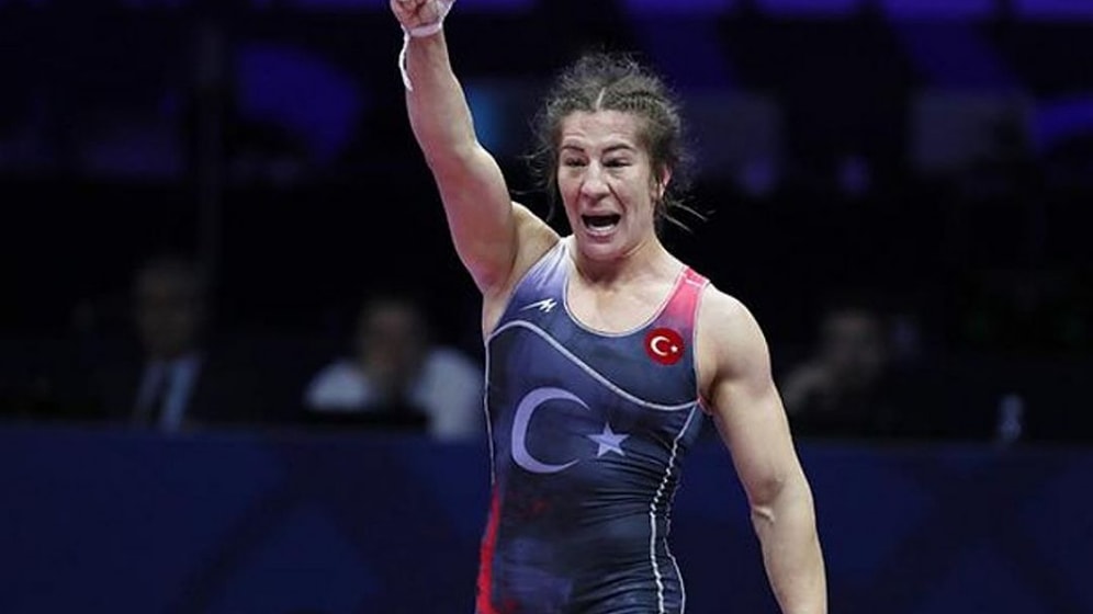 İlklerin Güreşçisi Yasemin Adar, Dünya Şampiyonu