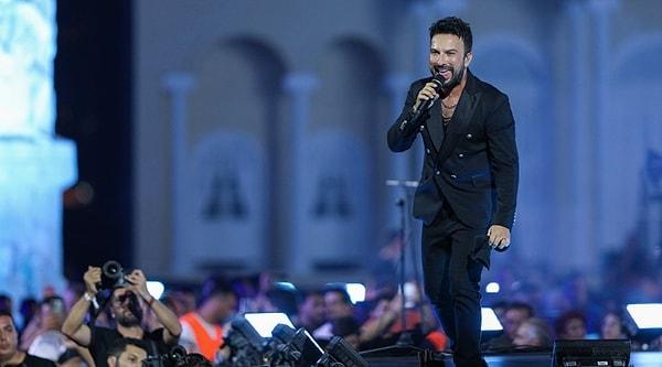 En son 9 Eylül etkinlikleri kapsamında İzmir'in Gündoğdu Meydanı'nda konser veren sanatçı, topladığı kalabalıkla oldukça ses getirmişti.
