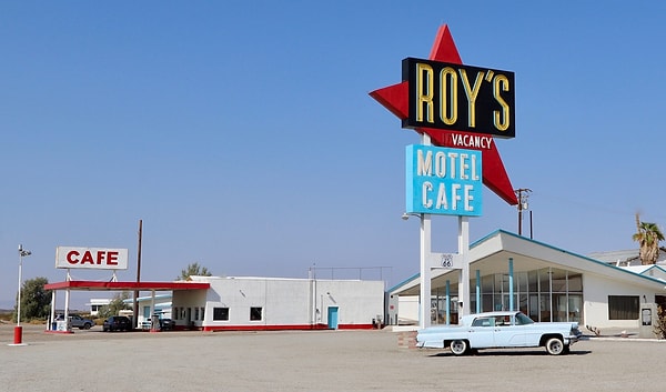 Roy’s Motel Cafe