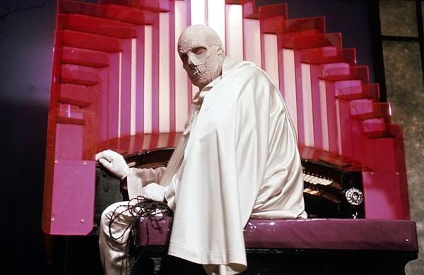 20. İğrenç Doktor Phibes (1971) The Abominable Dr. Phibes