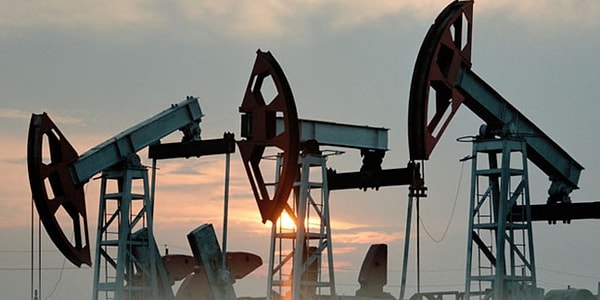 Her çarşamba olduğu gibi DoE petrol ve petrol ürünleri stokları açıklanacak (17.00).