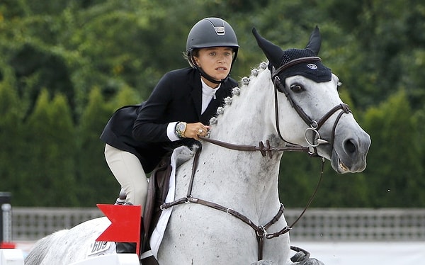 Mary-Kate Horse Riding