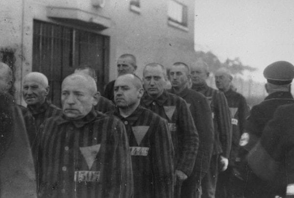 Nazi toplama kamplarında yaşananların bir benzeri.
