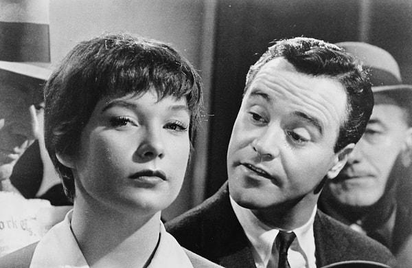 10. Garsoniyer / The Apartment (1960) | IMDb 8.3