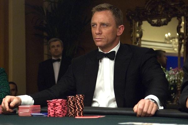 2006 yılından bu yana 'James Bond'u canlandıran İngiliz oyuncu Daniel Craig karakterini hakkını oldukça başarılı bir şekilde verdi desek yanılmış olmayız.
