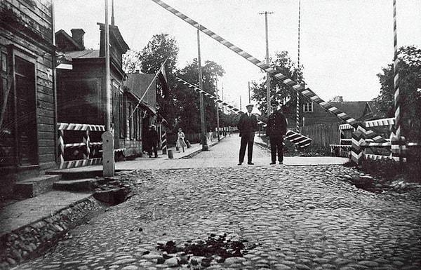4. Mayıs 1931'de Valga/Valka'da Estonya-Letonya sınır noktası: