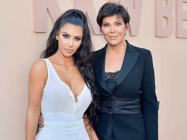 "Ким попросила доктора сохранить для нее мои кости, чтобы она могла сделать из них украшения", - сказала Крис, добавив: "Это просто жутко".