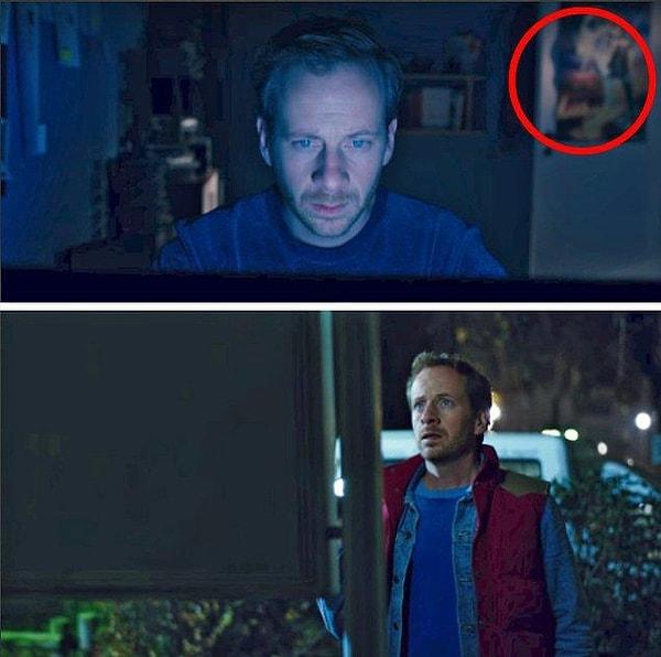 15. 'Look Who’s Back' filminde bir sahnede 'Geleceğe Dönüş' filminin bir posterini görebilirsiniz. Ayrıca karakterlerden biri de Mart McFly gibi giyiniyor.
