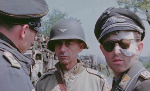 10. Prag yakınlarında ABD ordusuna teslim olan Alman subaylar - 1945: