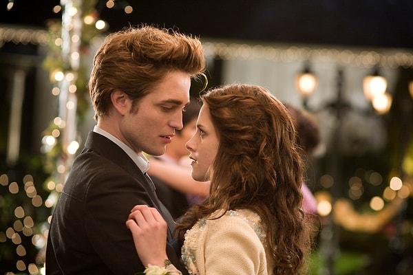 Edward, Bella ve Jacob'un aşk üçgenini izlediğimiz yapımla birlikte tüm dünya vampirciler ve kurt adamcılar olarak ikiye ayrılmıştı.