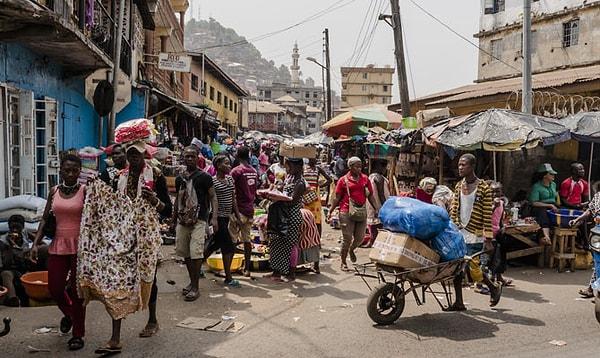 Akaryakıt fiyatlarında rekor yükselişe karşı Afrika ülkesi Sierra Leone'da başlayan protestolar, Ağustos ayında şiddetli çatışmalara dönüştü. 5 polis memuru ve 20 sivil hayatını kaybetti.